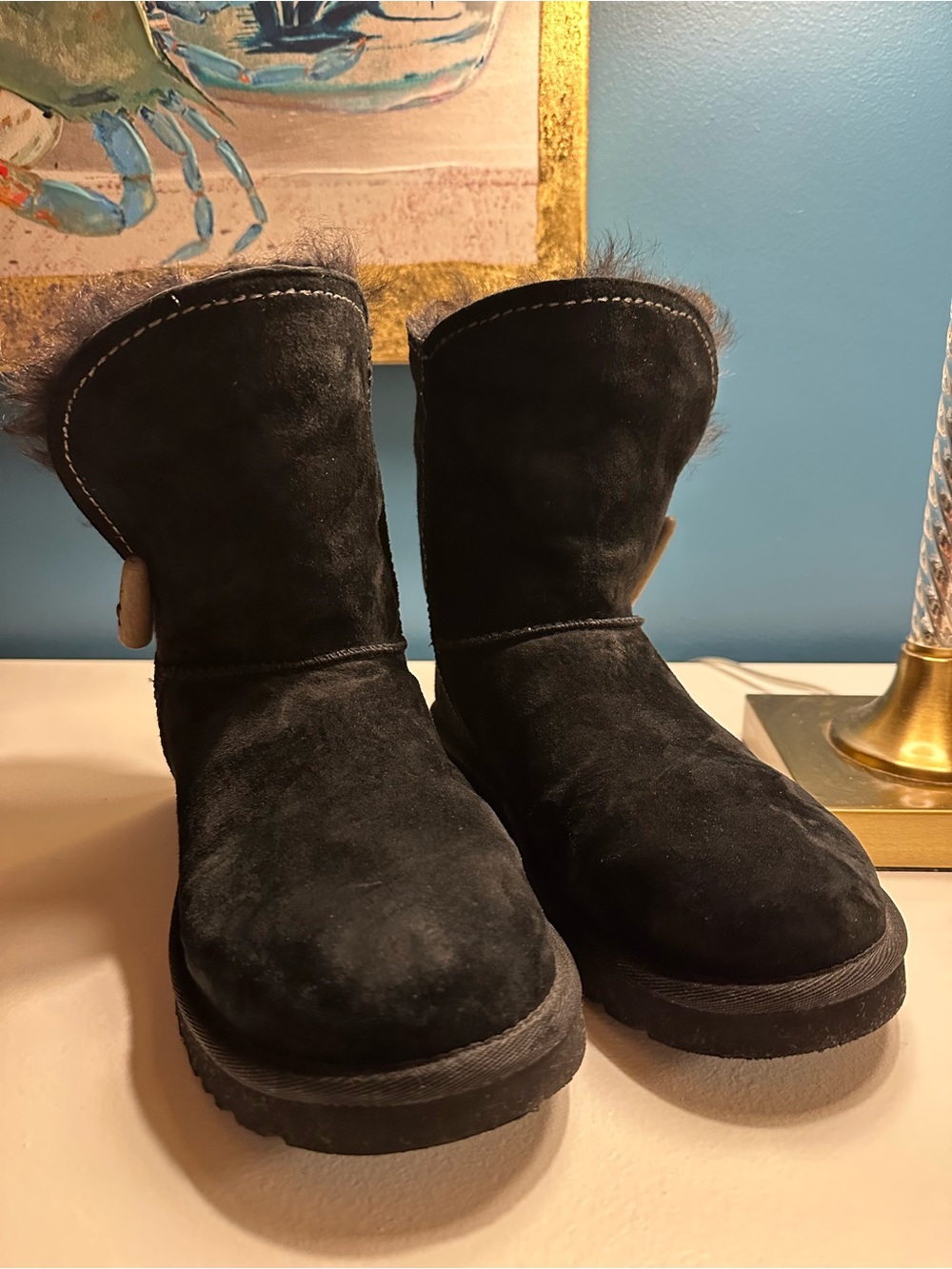 Women’s Ugg boots with fur lining.